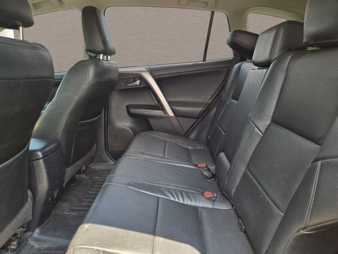 Used 2017 Toyota RAV4 XLE FWD image 8
