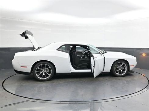 Used 2023 Dodge Challenger GT image 30