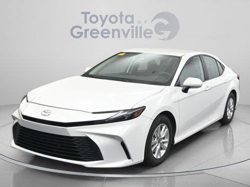 Used 2025 Toyota Camry LE w/ Convenience Package FWD image 25