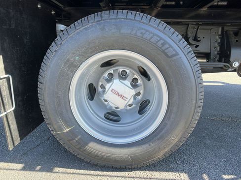 New 2025 GMC Sierra 3500 Pro w/ Convenience Package RWD image 15
