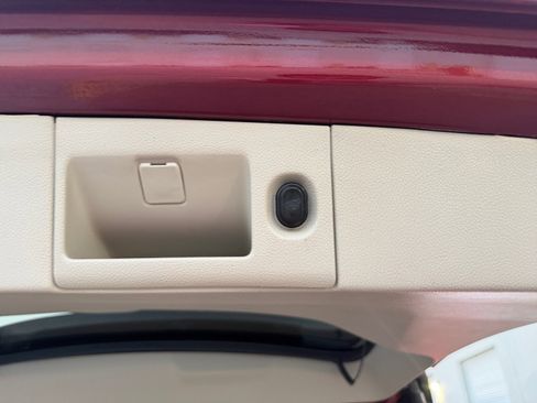 Used 2016 Cadillac Escalade Premium image 41