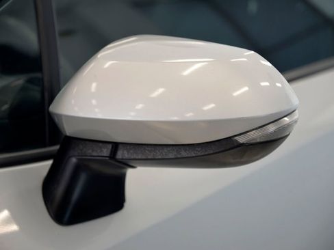 Used 2020 Toyota Corolla SE image 12