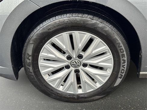 Used 2019 Volkswagen Jetta S w/ Driver Assistance Package image 8