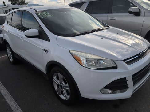Used 2015 Ford Escape SE FWD image 4