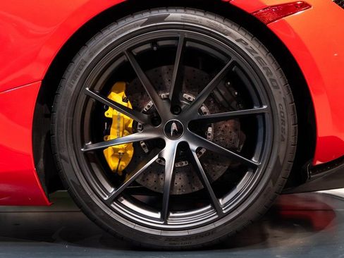 Used 2022 McLaren 720S Spider RWD image 13