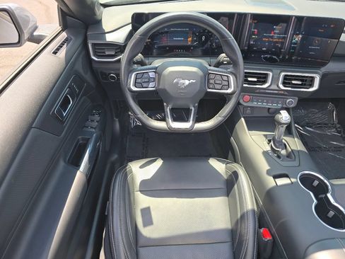 Used 2025 Ford Mustang Premium RWD image 32