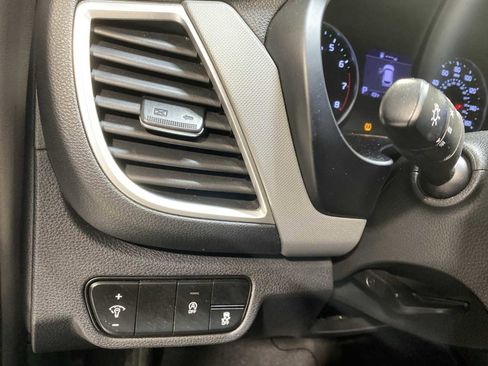 Used 2021 Kia Seltos LX image 24