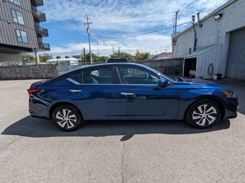 Used 2022 Nissan Altima 2.5 S image 5