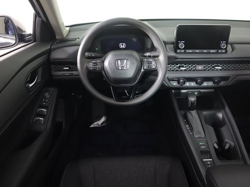 Certified 2025 Honda Accord SE image 22