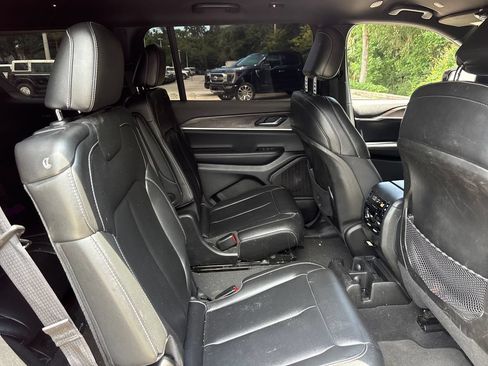 Used 2024 Jeep Grand Cherokee L Limited w/ Black Appearance Package RWD image 29