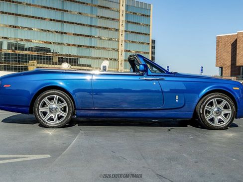 Used 2010 Rolls-Royce Phantom Drophead Coupe RWD image 9