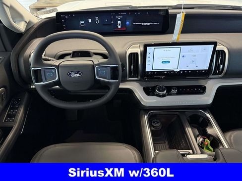 New 2025 Ford Expedition Active image 4