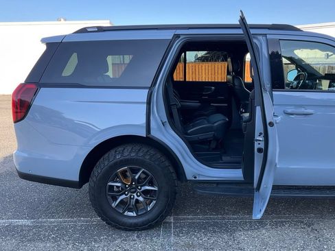 Used 2025 Ford Expedition Tremor AWD/4WD image 27