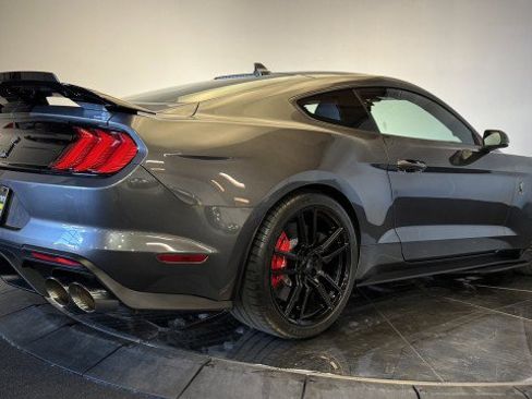 Used 2020 Ford Mustang Shelby GT500 w/ Technology Package RWD image 29