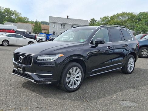 Used 2016 Volvo XC90 T6 Momentum w/ Momentum Plus Package image 3
