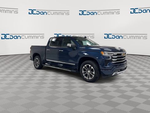Used 2023 Chevrolet Silverado 1500 High Country w/ Z71 Off-Road Package AWD/4WD image 2