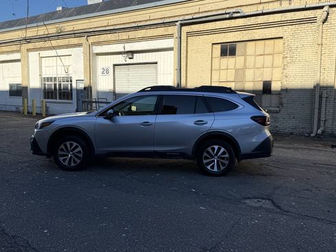 Used 2020 Subaru Outback Premium AWD/4WD image 5