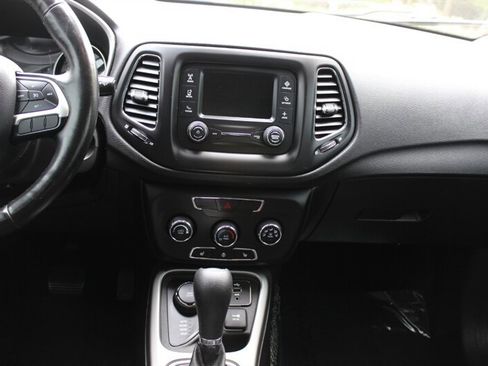 Used 2018 Jeep Compass Sport w/ Cold Weather Group AWD/4WD image 14