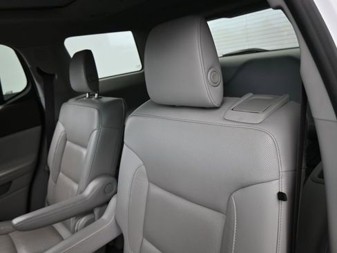Used 2019 GMC Acadia SLT FWD image 35