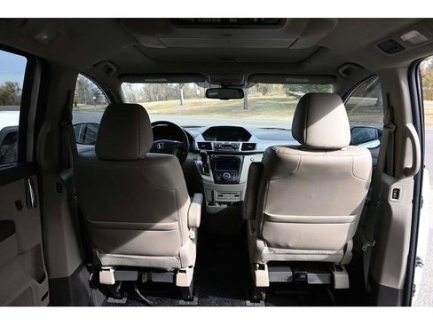 Used 2016 Honda Odyssey Touring Elite image 20