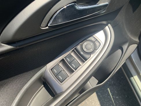 Used 2023 Chevrolet Malibu LT FWD image 15