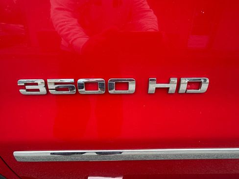 Used 2018 Chevrolet Silverado 3500 LTZ image 9