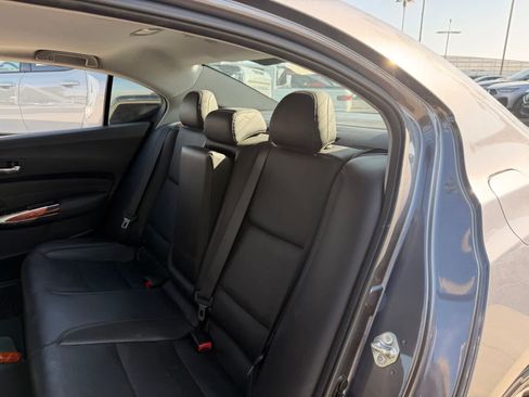 Used 2017 Acura TLX w/ Technology Package FWD image 10