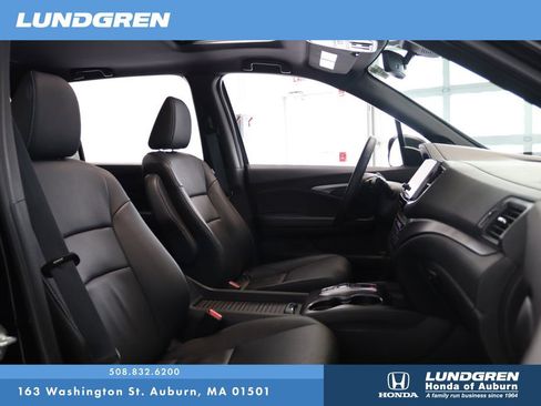 Used 2023 Honda Passport EX-L image 16