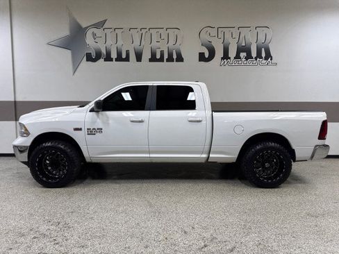 Used 2020 RAM 1500 Classic SLT image 11