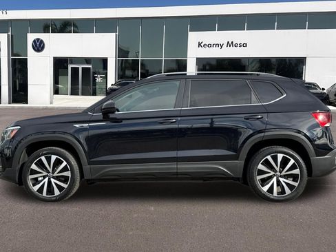 Used 2022 Volkswagen Taos SE image 7