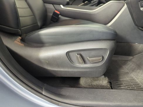 Used 2023 Toyota Highlander XLE image 41