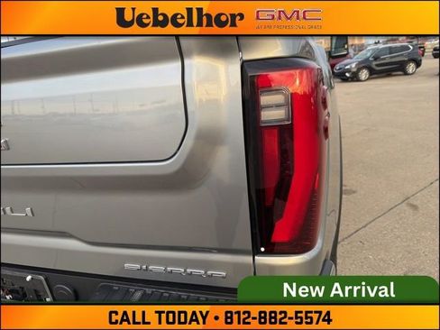 Used 2024 GMC Sierra 3500 Denali w/ Denali Reserve Package image 9