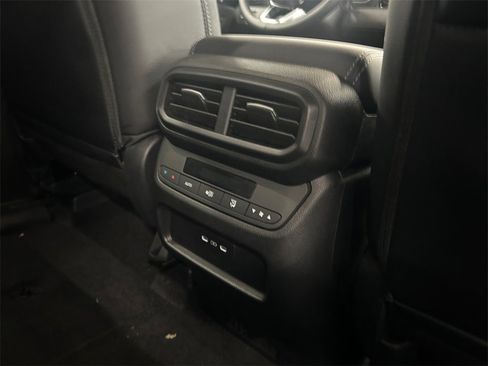 New 2025 Honda Pilot Touring image 22