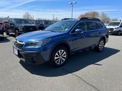 Used 2022 Subaru Outback Premium AWD/4WD image 3