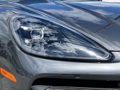 Used 2020 Porsche Cayenne image 30