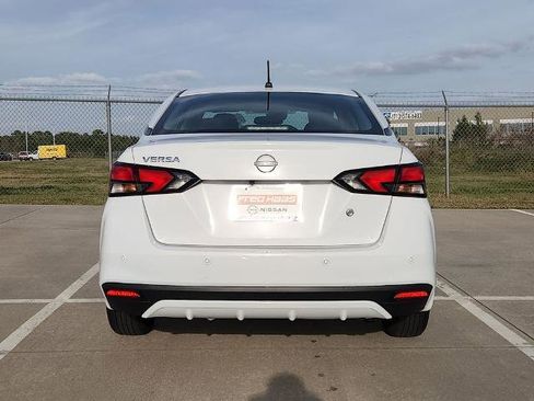 Certified 2025 Nissan Versa S w/ Trunk Package image 6