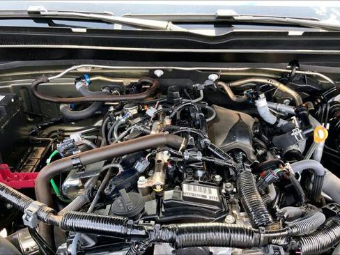 Certified 2025 Toyota Tacoma TRD Sport AWD/4WD image 32