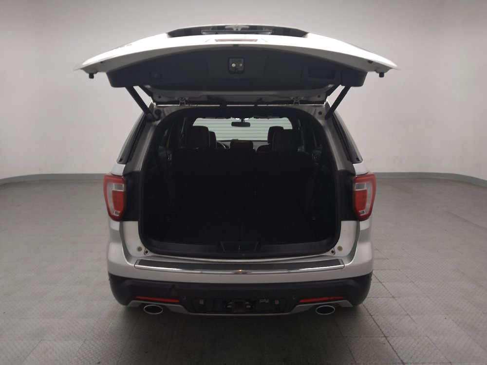 Used 2019 Ford Explorer Limited w/ Class III Trailer Tow Package FWD image 29