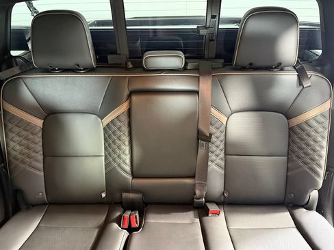 Used 2025 GMC Canyon Denali AWD/4WD image 19