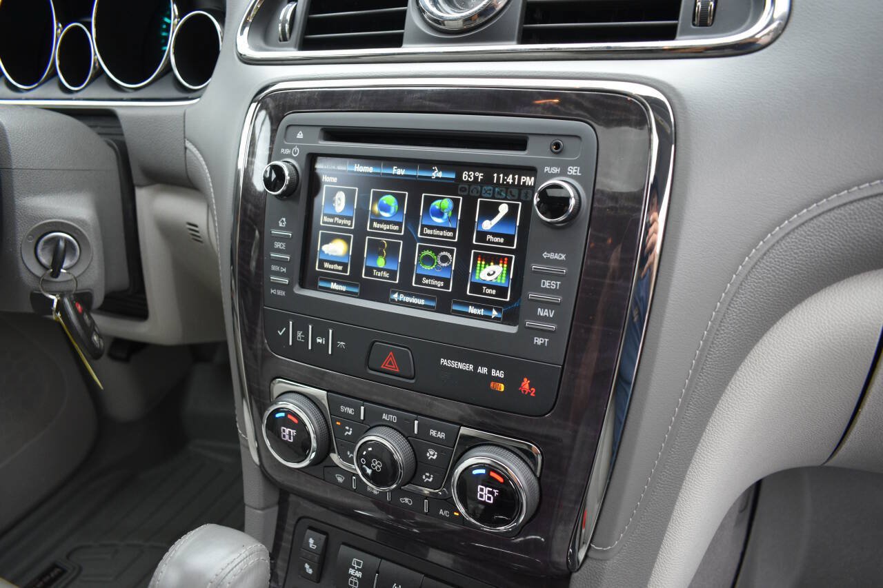 Used 2017 Buick Enclave Leather FWD image 26