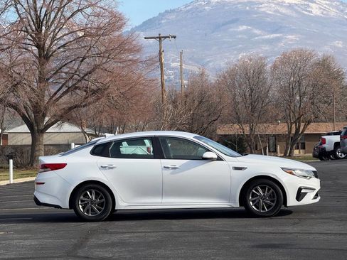 Used 2020 Kia Optima LX image 4