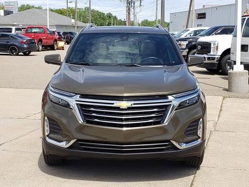 Used 2024 Chevrolet Equinox Premier AWD/4WD image 9