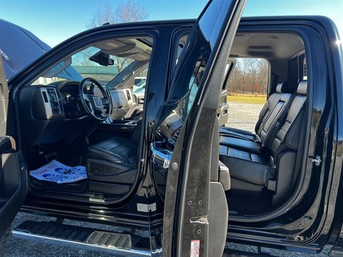 Used 2015 GMC Sierra 2500 Denali w/ Duramax Plus Package image 22