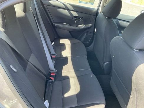 Used 2025 Nissan Sentra SV FWD image 17