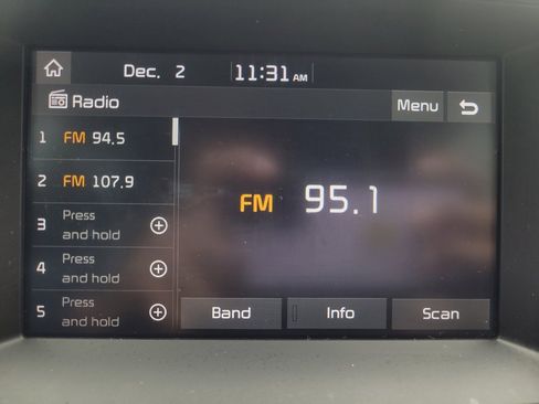 Used 2019 Kia Sorento LX image 25