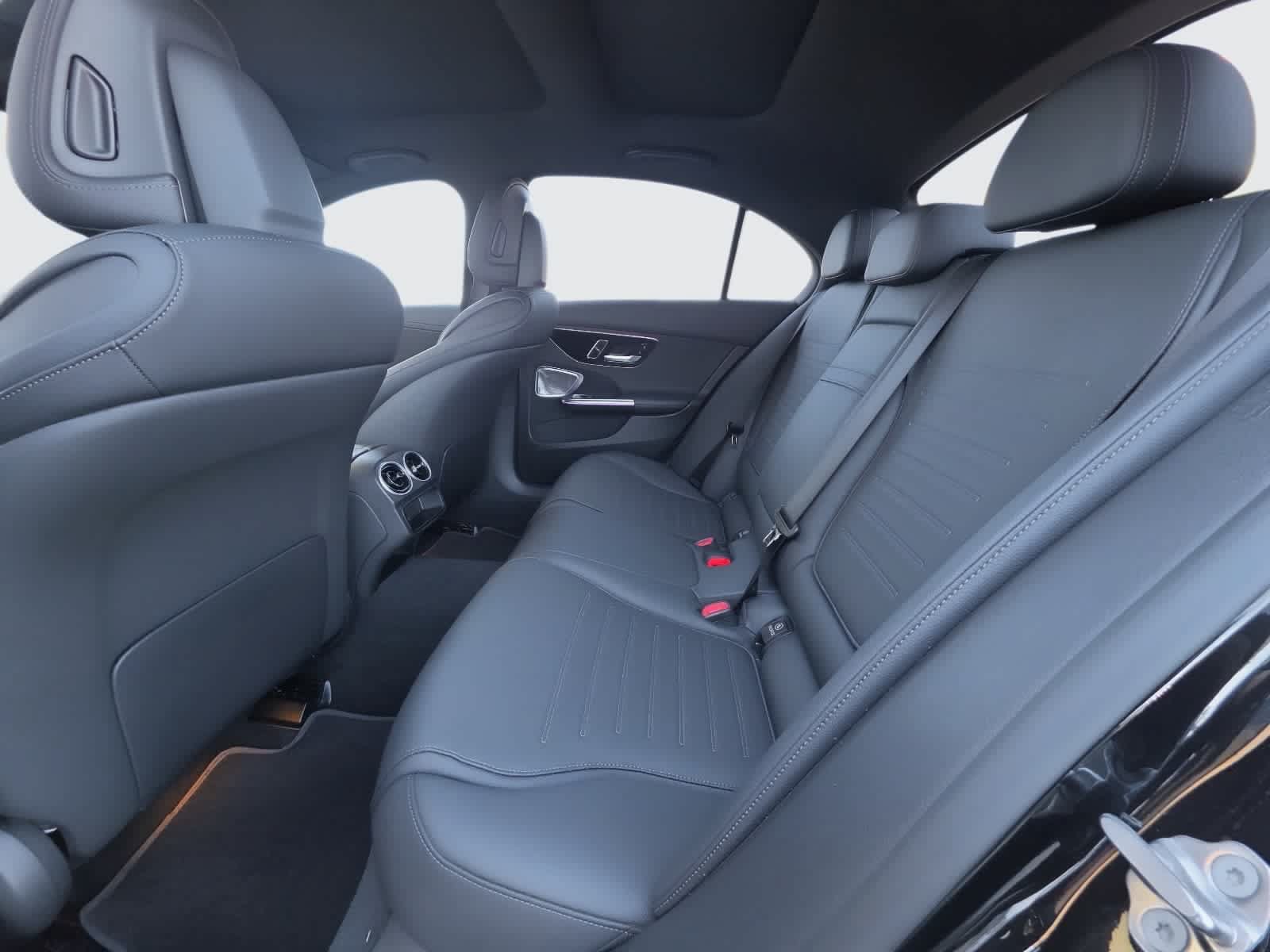 Used 2023 Mercedes-Benz C 300 Sedan image 30