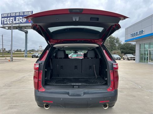 Used 2018 Chevrolet Traverse LT image 12