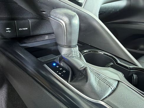 Used 2019 Toyota Camry SE image 30