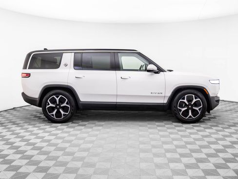 Used 2024 Rivian R1S Adventure image 7