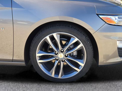 Used 2024 Chevrolet Malibu LT image 4